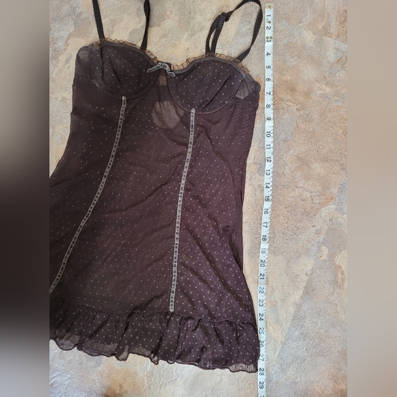 Lacy Lingerie with adjustable straps - Picture 2 of 5